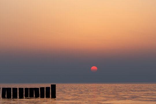 schöne rote Abendsonne an der Ostsee