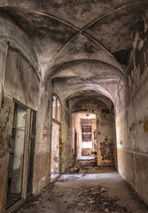 Fototapeta na wymiar Lost place, verlassenes Gebäude in Deutschland