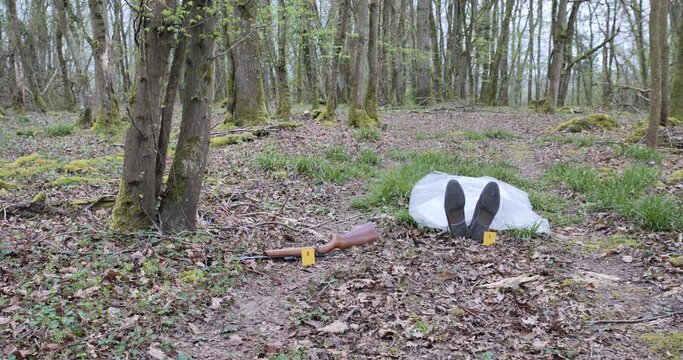 Relever des indices, mort d'un homme