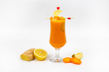 orange juice with lemon and ginger, healthy detox