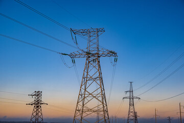 power lines against the background of the twilight sky