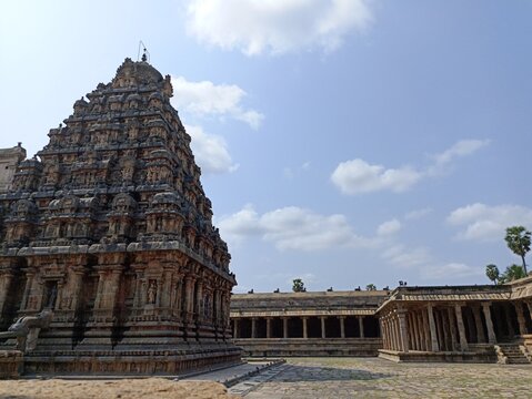 Brihadishvara Temple, Locally Known As Thanjai Periya Kovil, And Also Called Rajarajeswaram, Is A Shaivite Dravidian Styled Temple Dedicated To Shiva Located In South Sideof Cauvery River In Thanjavur