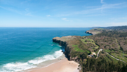 Playa de Torimbia en Llanes, Asturias