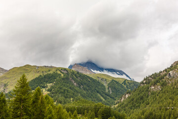 Road to the mountain