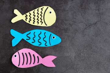 Poisson d'Avril, paper goldfish festivity in France