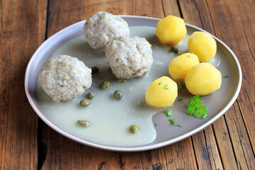 Königsberger Klopse mit Kartoffeln