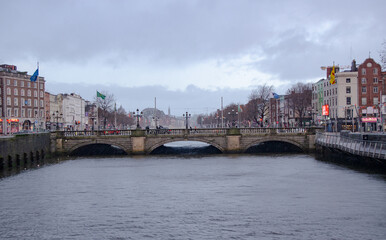 Die O'Connell Bridge ist die zentrale Brücke in Verlängerung der gleichnamigen Straße. Sie wurde...