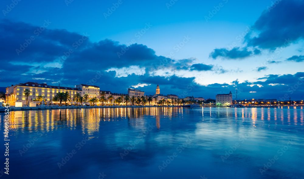 Poster Diocletian Palace and St Domnius Cathedral at blue hour in Split. Dalmatia, Croatia