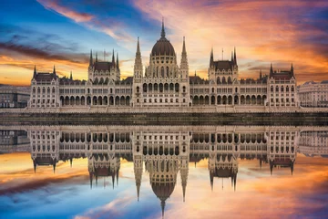 Tableaux sur verre Budapest Parlement hongrois au lever du soleil à Budapest