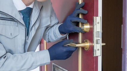 玄関の扉(鍵)の修理・交換　見積・調査イメージ