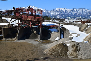 砕石工場 建設資材の生産現場