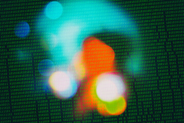 Abstrakter Hintergrund mit digitalen Zahlen und Lichtreflexen in verschiedenen Farben