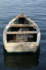 vieille barque en bois