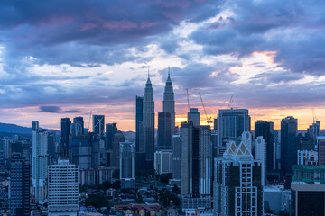 Obraz premium city skyline in kuala lunmpur