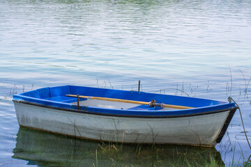 Obraz premium Boat Moored In Lake