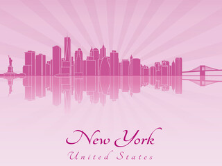 Obraz premium New York skyline in purple radiant orchid