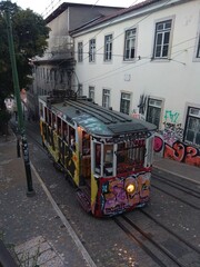 Naklejka na ściany i meble La capital de Portugal, Lisboa. Callejear por ella un placer.