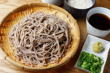 ざる蕎麦　盛り蕎麦
