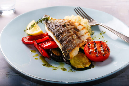 Sea ​​bream fillet with vegetables