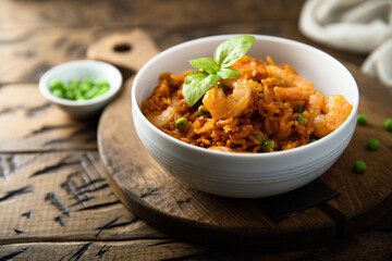 Spicy rice with shrimps and green pea