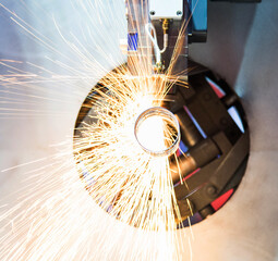 Laser cutting machine cutting metal