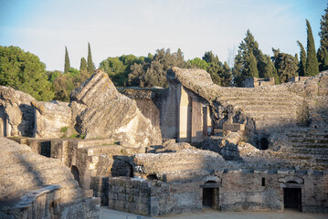 Antiguas ruinas romanas en la ciudad de Itálica