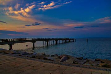 Obraz premium Sunrise on the island 