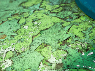 grüne abgeplatzte Farbe