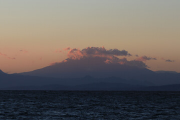 夕焼け色の富士山～雲をかぶって～