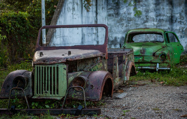 old rusty car