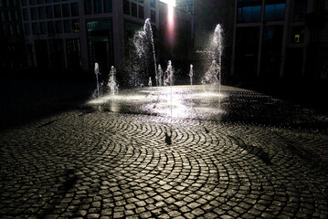 Brunnen im Gegenlicht