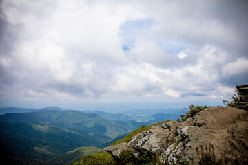 Fototapeta na wymiar View from the Craggy Gardens Pinnacle Trail in the Western North Carolina Mountains