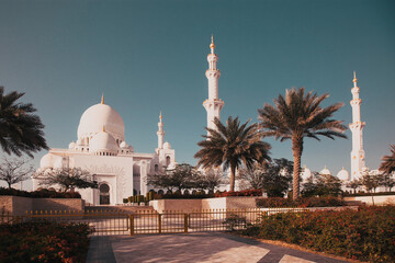 Fototapeta na wymiar sheikh zayed grand mosque, Abu Dhabi, UAE