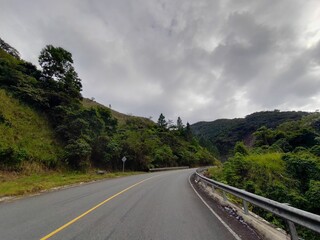 Naklejka premium road in the mountains