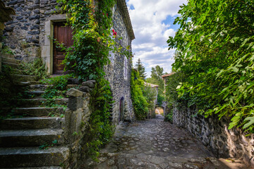 France, Ardèche (07), Alba-la-Romaine labellisé village de caractère. 