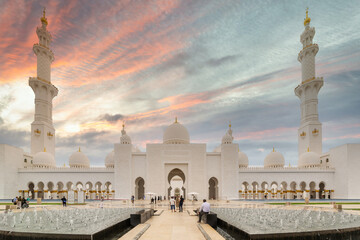 Abu Dhabi, UAE - March 26, 2014: Sheikh Zayed Grand Mosque in Abu Dhabi, UAE. Grang Mosque in Abu...