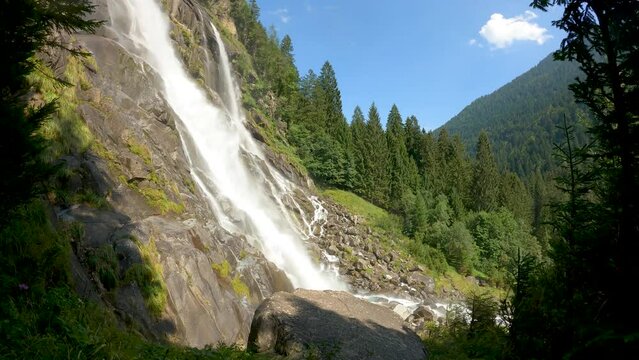 Landscape on Nardis Falls.