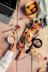 Frühstücksplatte im Café