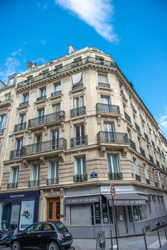 Parisian  corner