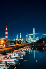 Obraz premium oil refinery at night