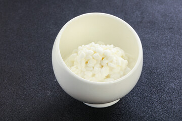 Dietary granulated cottage cheese for breakfast
