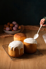 Easter cakes with icing