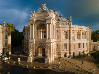 Obraz premium Academic Opera and Ballet Theatre. Odessa Opera and Ballet Theatre. Flying over the opera house. View from above.