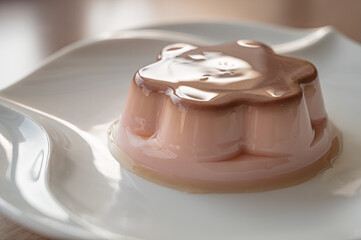 お洒落なストロベリープリン