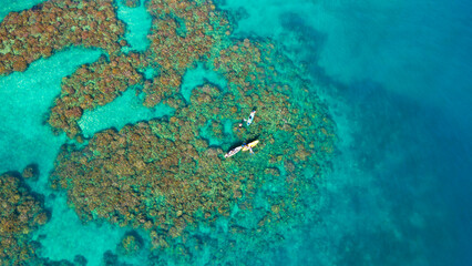 Fototapeta na wymiar reefs-navigation-exploration
