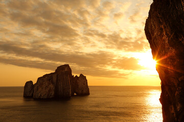 Bellissimo tramonto dei faraglioni di 