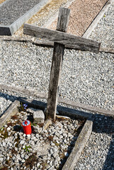 Grabkreuz auf dem Friedhof von Sonogno, Verzascatal, KantonTessin, Schweiz