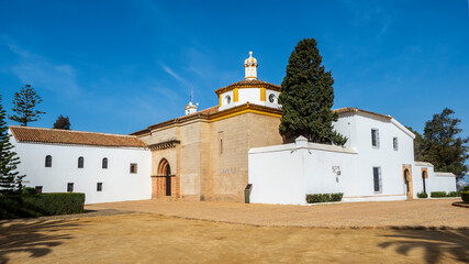 Fachada exterior del Monasterio de Santa Maria de la Rábita en Huelva