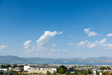 Obraz premium Beautiful landscape of village and lake