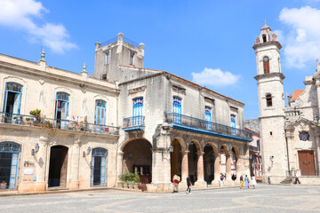 Fototapeta na wymiar Details of the Cathedral Square in Havana, Cuba